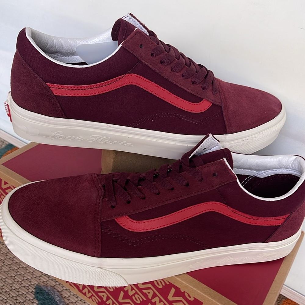 Vans Men’s Old Skool
Secret Lover Port Royale
VN0007NT4QU
Sneakers - Picture 11 of 16